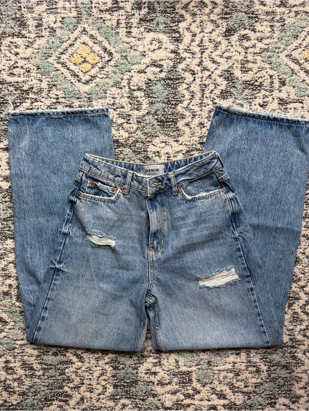 NWOT New Look Denim Distressed Straight Leg Jeans